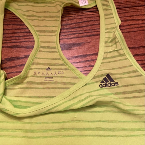 Adidas tank (medium) - Picture 2 of 4